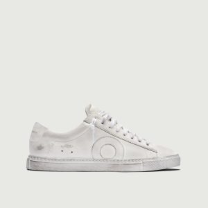 Low 1 | White Wall