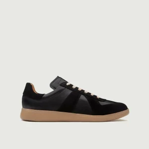 GAT | Black / Gum