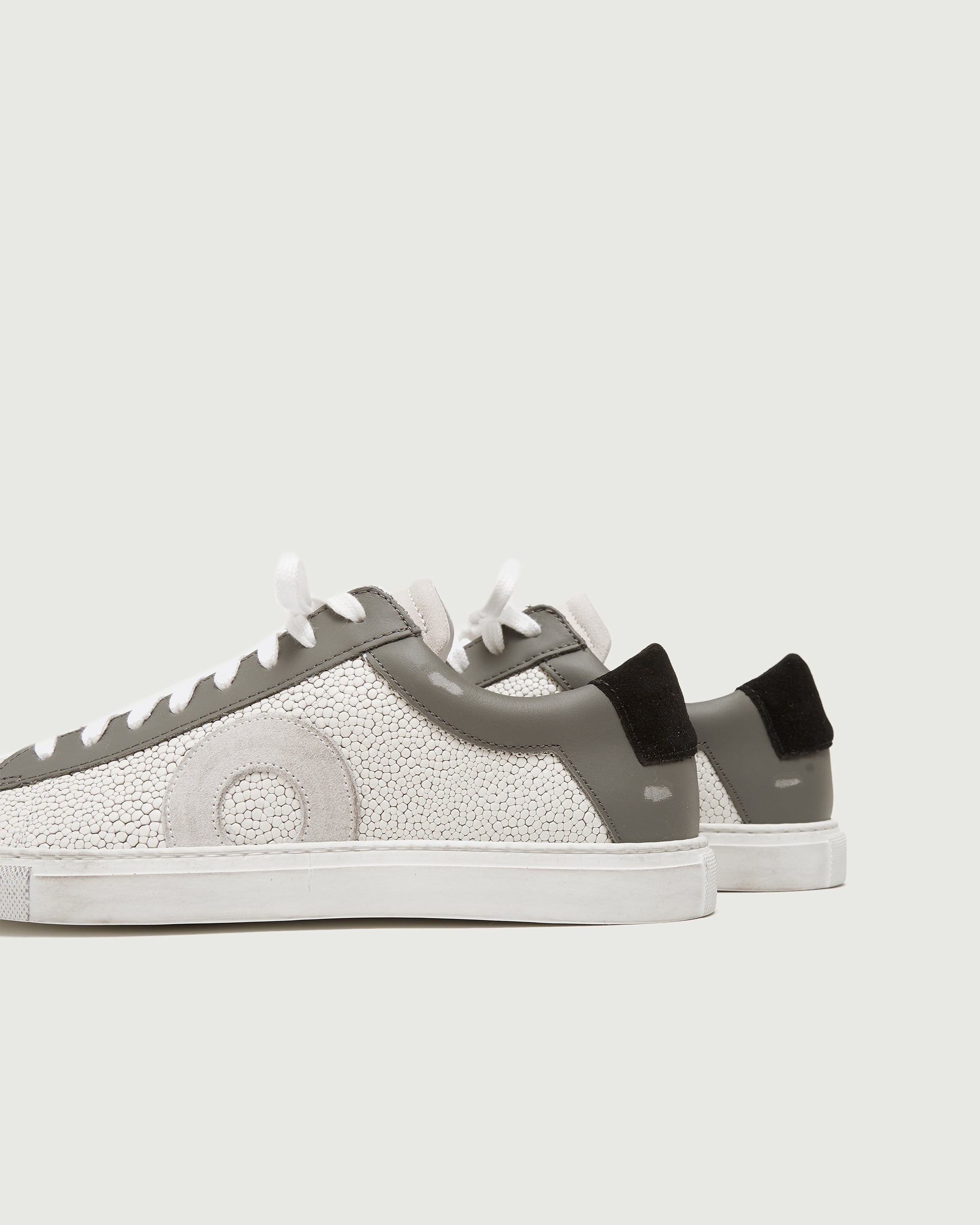 Low 1 | Stingray - Image 3